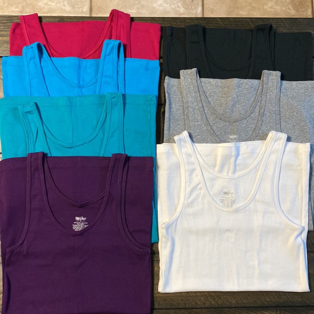 Mossimo Size M Tank Tops in 7 Colors for 1 Price